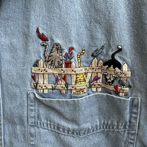 Vintage Women's Outrageous Sports  Cats On A Fence Embroidered Blue Denim Large